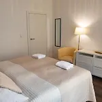Luxury Modern Designed Oldtown Apartment